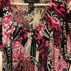 Beautiful Macy’s Top!